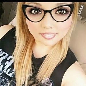 Meet your Posher, Farias